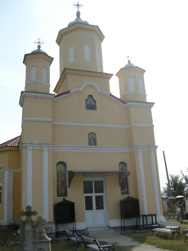  Punghina, Biserica