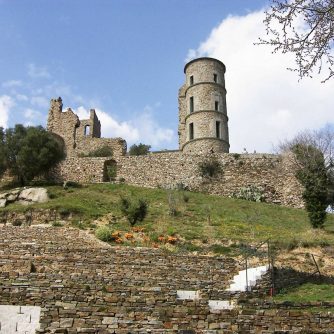 Les ruines du château Grimaldi à Grimaud
