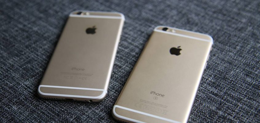 iphone-1125135.jpg