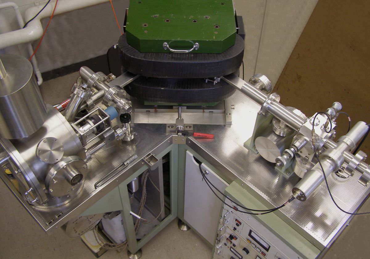 Spectrometrul de masă cu ionizare termică folosit în datarea radiometrică