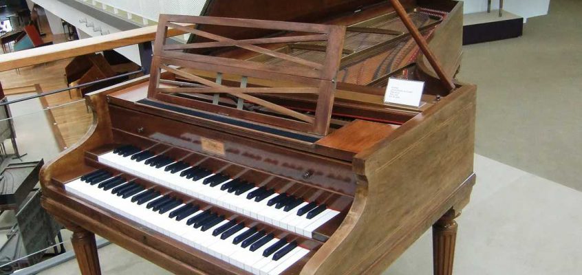 Pleyel harpsichord (1927) Large concert model