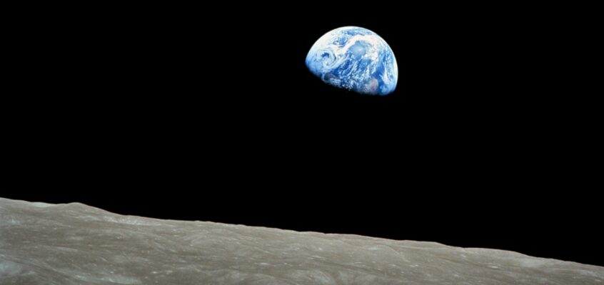 Răsăritul pământului văzut de pe Apollo 8
