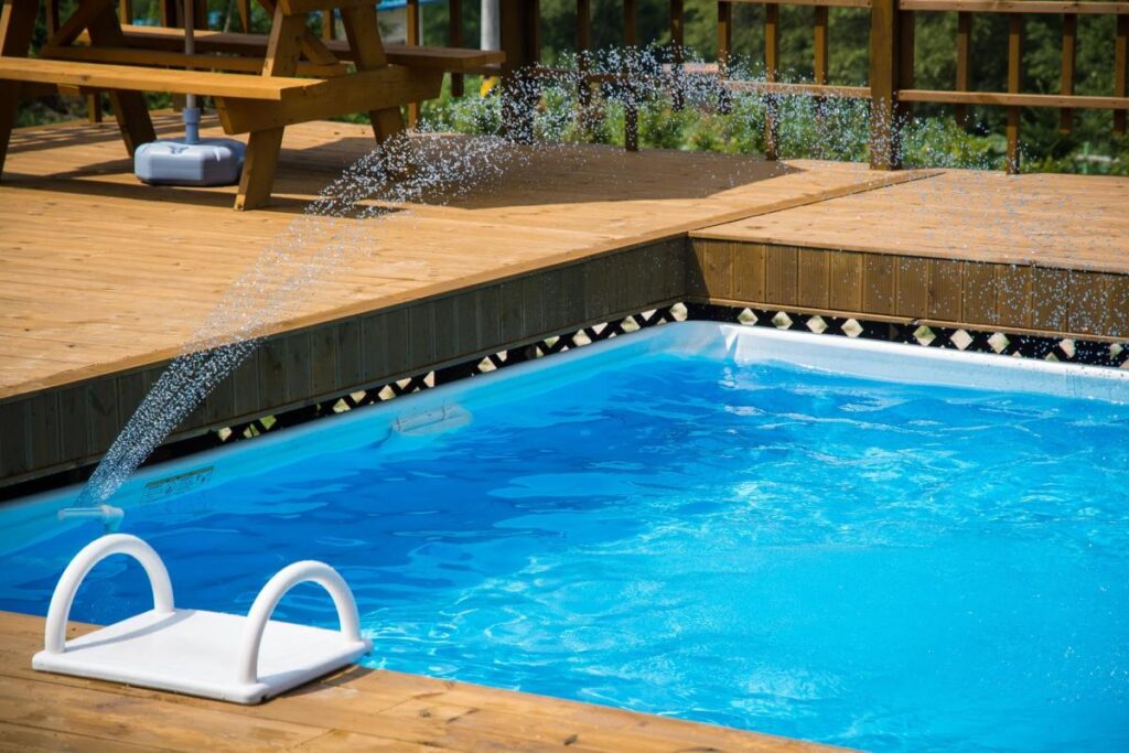 Swimming pool