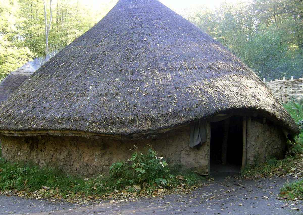 Recrearea unei case rotunde celtice
