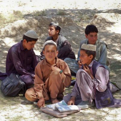 Elevi din Afganistan