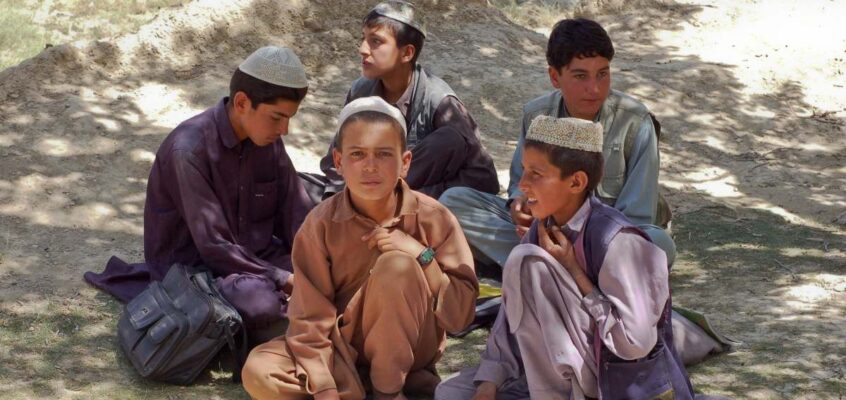 Elevi din Afganistan
