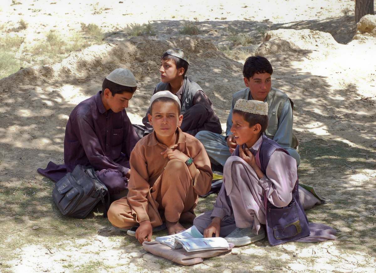 Elevi din Afganistan