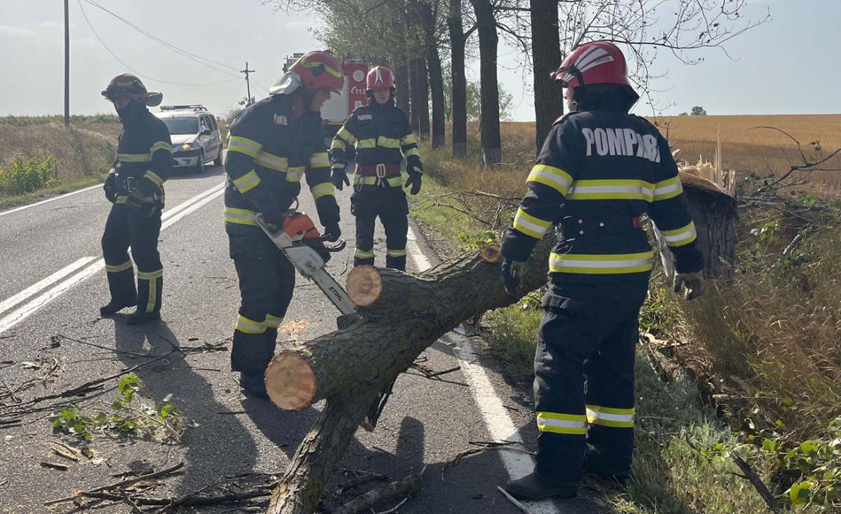 Pompieri în acțiune.