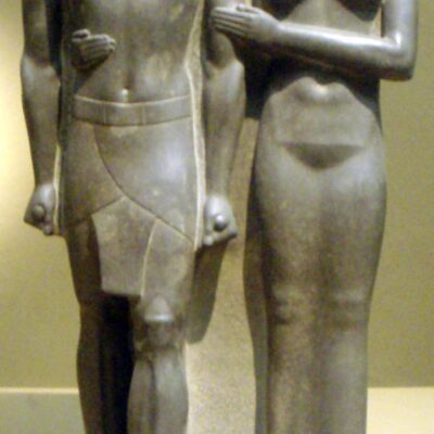 Statuia lui Menkaura și a reginei Khamerernebty II. Autor: Keith Schengili-Roberts.