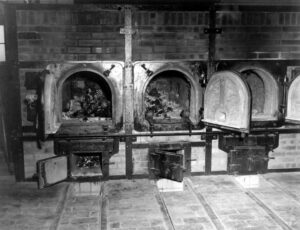 Oase ale femeilor germane anti-naziste în crematoriile din lagărul de concentrare german de la Weimar (Buchenwald)