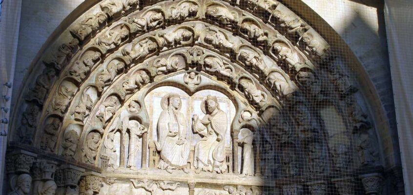 Portalul de vest al Catedralei Notre-Dame
