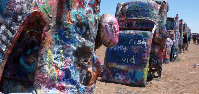 Ferma de Cadillac, Amarillo. Artist: Ant Farm.