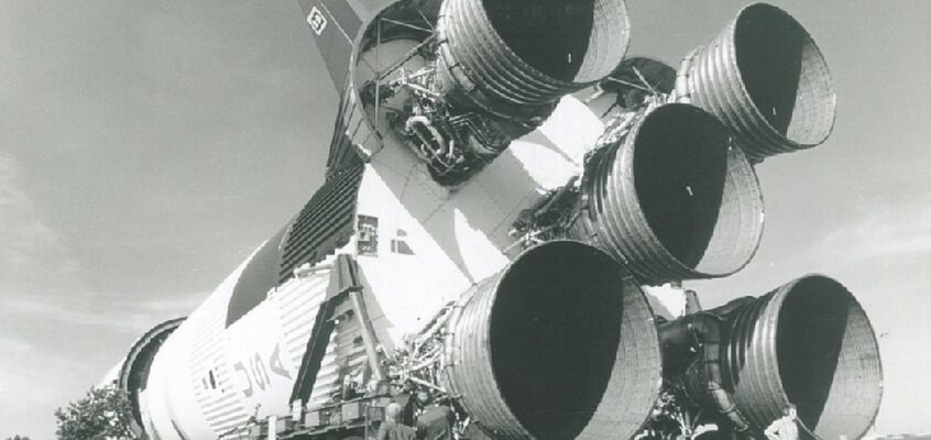 Saturn 5 la Centrul Spațial Johnson al NASA din Houston