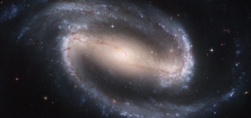 Galaxie spirală barată NGC 1300