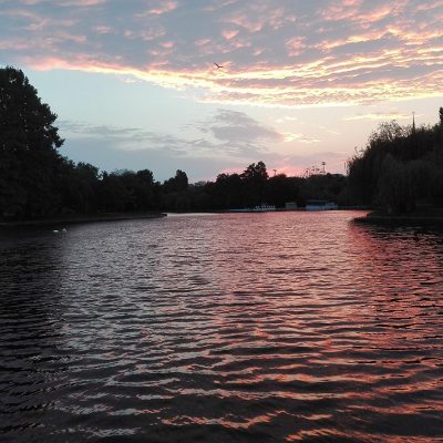 Seara pe lac