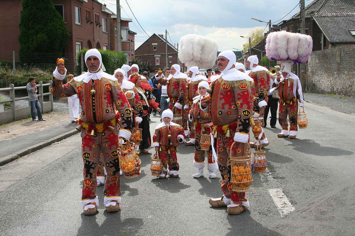 Havré (Belgia), chaussée du Roeulx - The Gilles