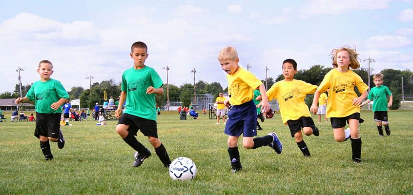 Jocul de fotbal ca activitate socială complexă