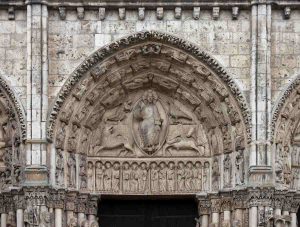 Timpanul central al portalului regal al Catedralei Chartres