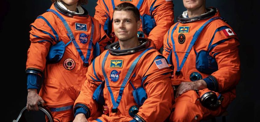 Astronauții Artemis II